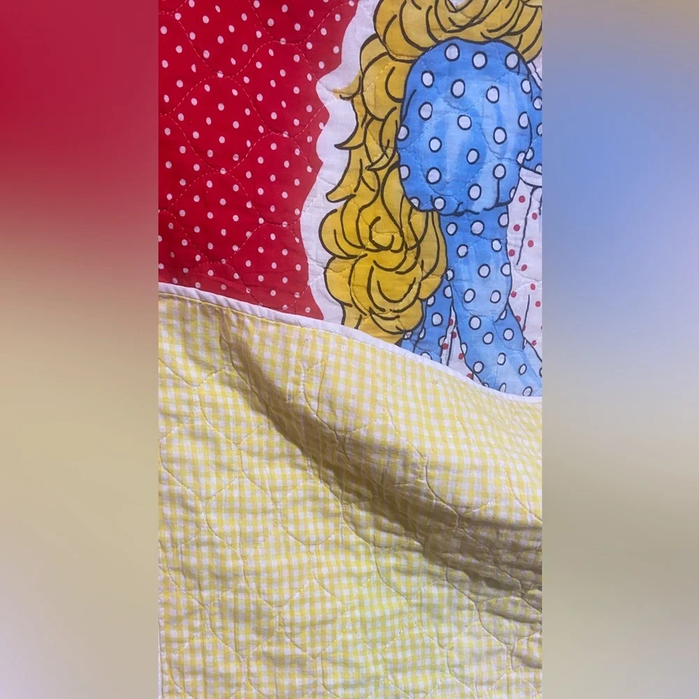 Holly Hobby Vintage Red and Yellow Coverlet or Wall Hanging 42 x 30 - Picture 8 of 14